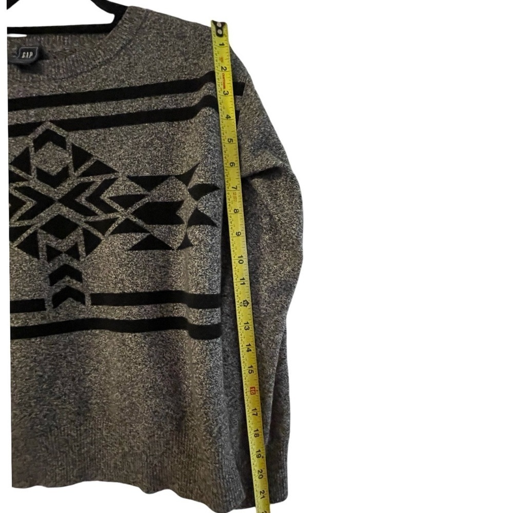 Gap Grey/Black Aztec Print Pullover Sweater Wool Blend Soft Ribbed Size XS - Picture 8 of 9